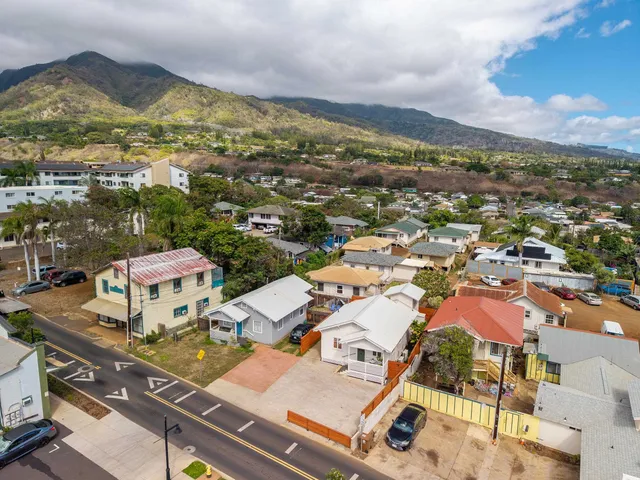 $950,000 | 2126 West Vineyard Street, Wailuku, HI 96793
