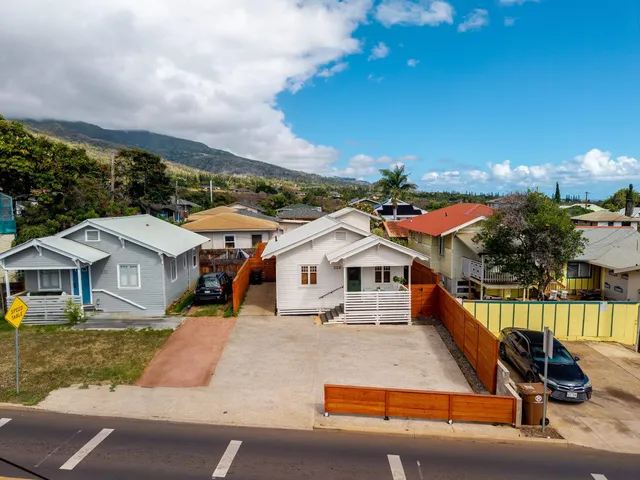 $950,000 | 2126 West Vineyard Street, Wailuku, HI 96793