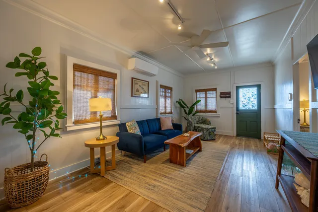 $950,000 | 2126 West Vineyard Street, Wailuku, HI 96793