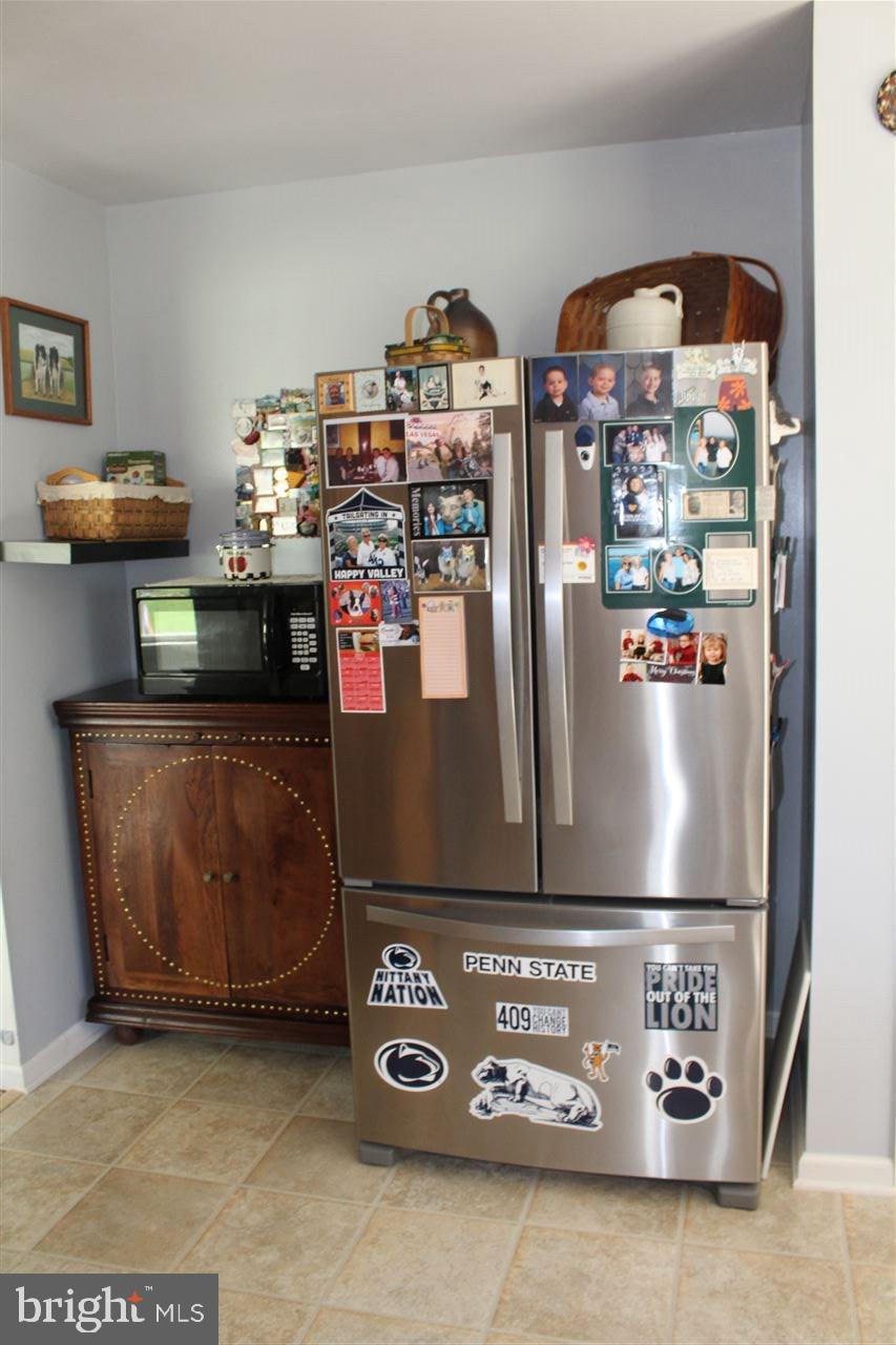 6060 West Side Avenue Spring Grove, PA 17362 - Photo 5 of 24 Gallery Image 5