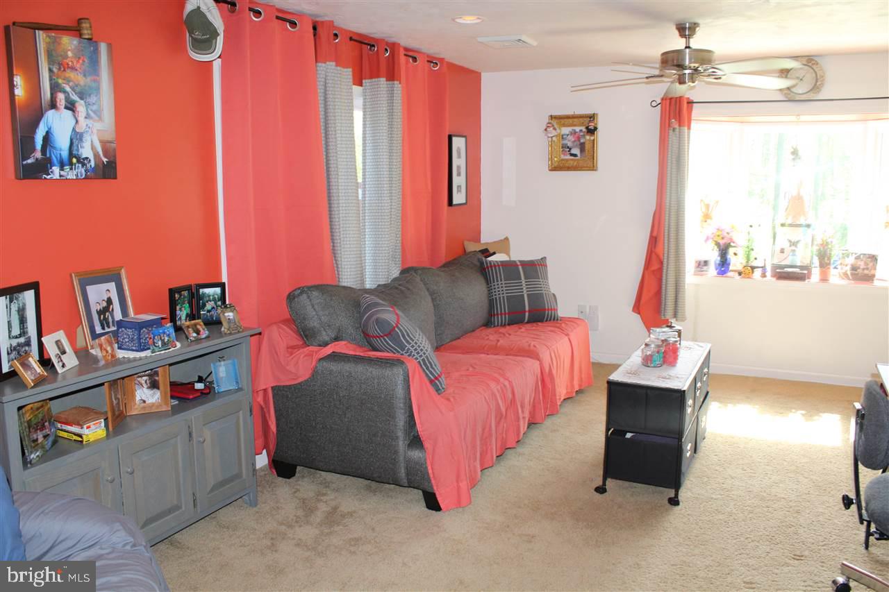 6060 West Side Avenue Spring Grove, PA 17362 - Photo 9 of 24 Gallery Image 9