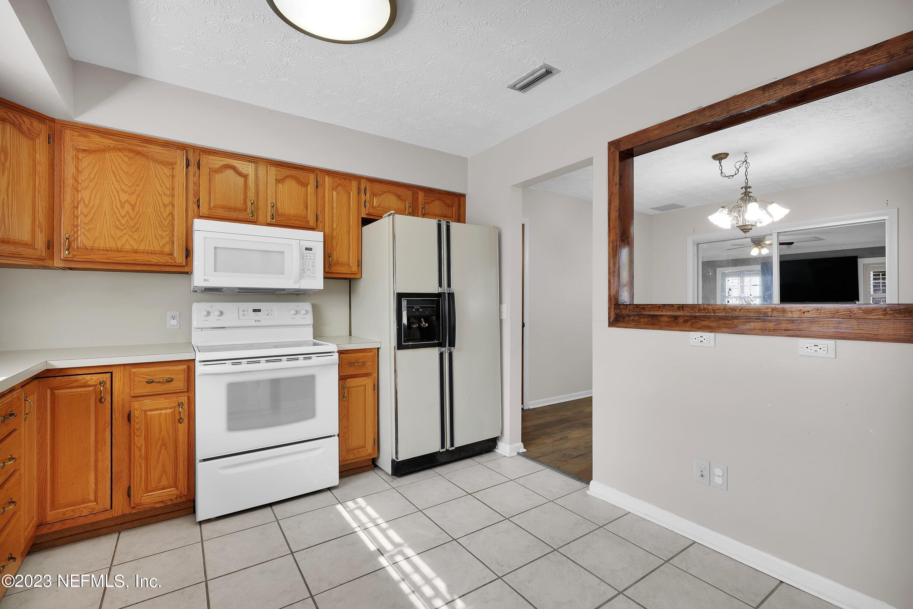 5233 Clarendon Road Jacksonville, FL 32205 - Photo 11 of 32 011-5233ClarendonRoad-Jacksonville-FL-32