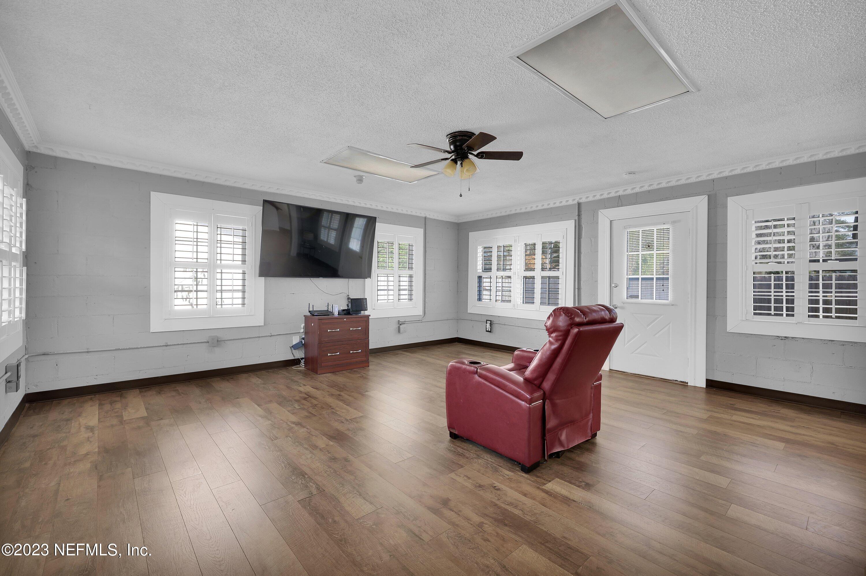 5233 Clarendon Road Jacksonville, FL 32205 - Photo 13 of 32 013-5233ClarendonRoad-Jacksonville-FL-32