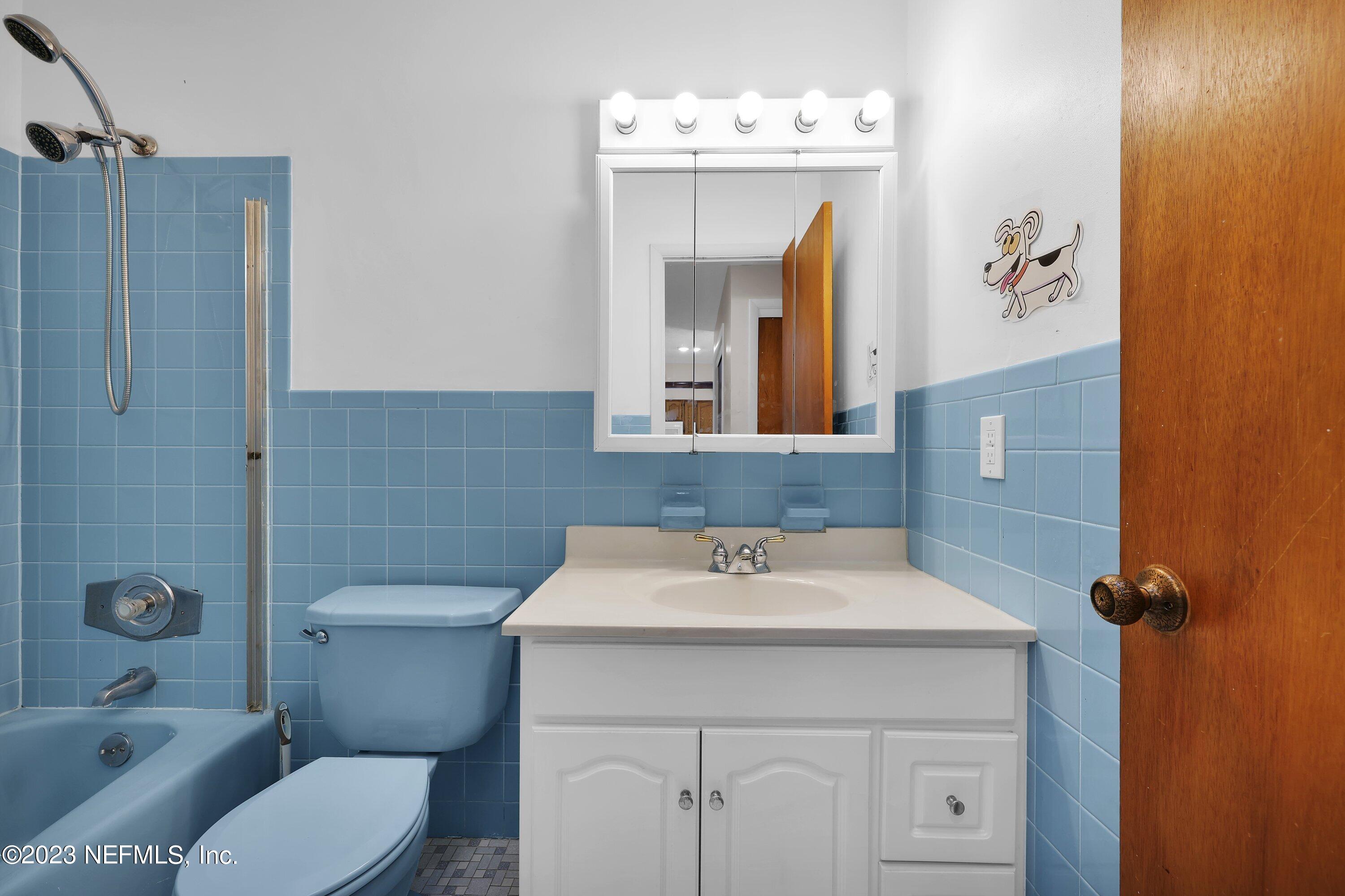 5233 Clarendon Road Jacksonville, FL 32205 - Photo 20 of 32 Bathroom 2