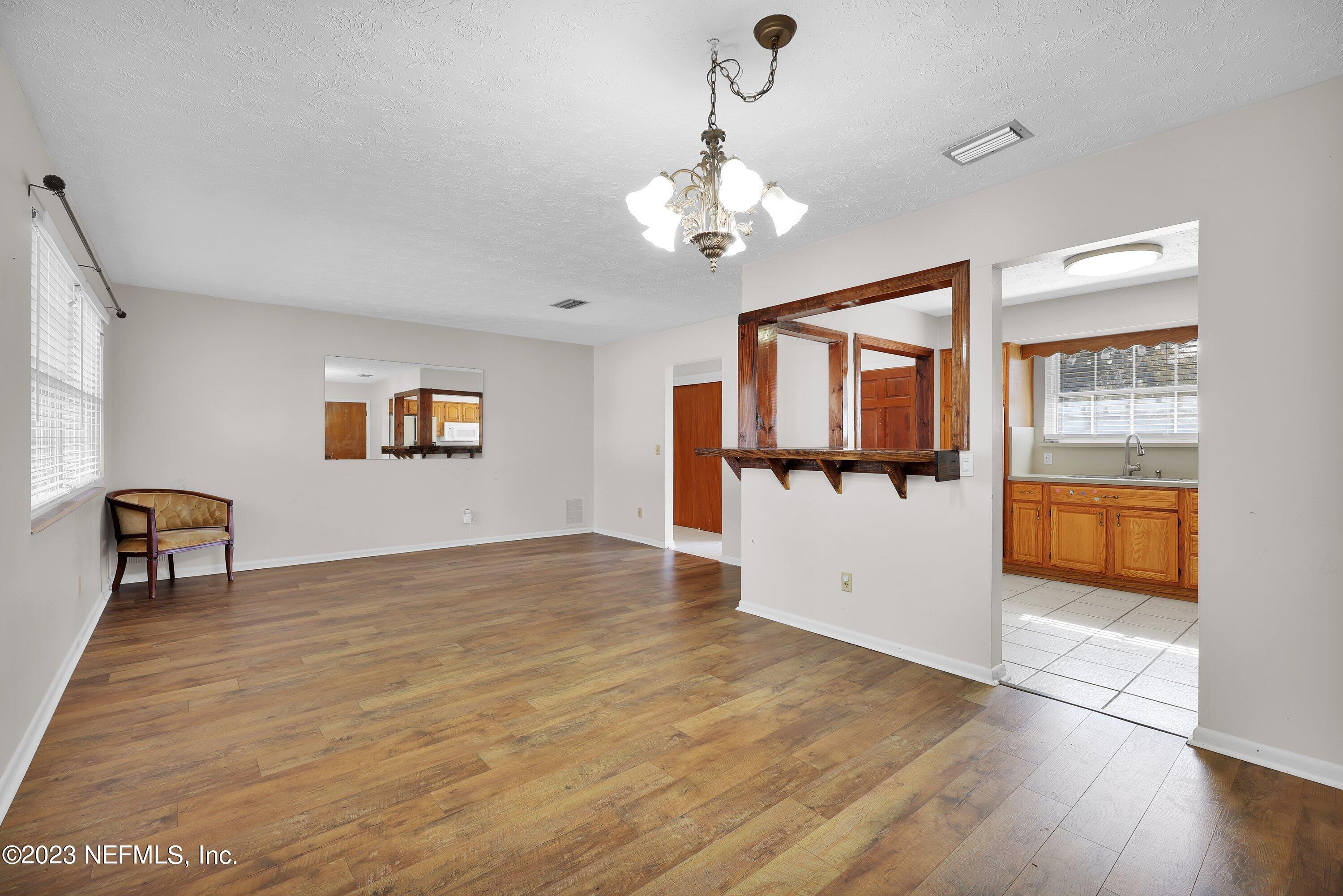 5233 Clarendon Road Jacksonville, FL 32205 - Photo 8 of 32 008-5233ClarendonRoad-Jacksonville-FL-32