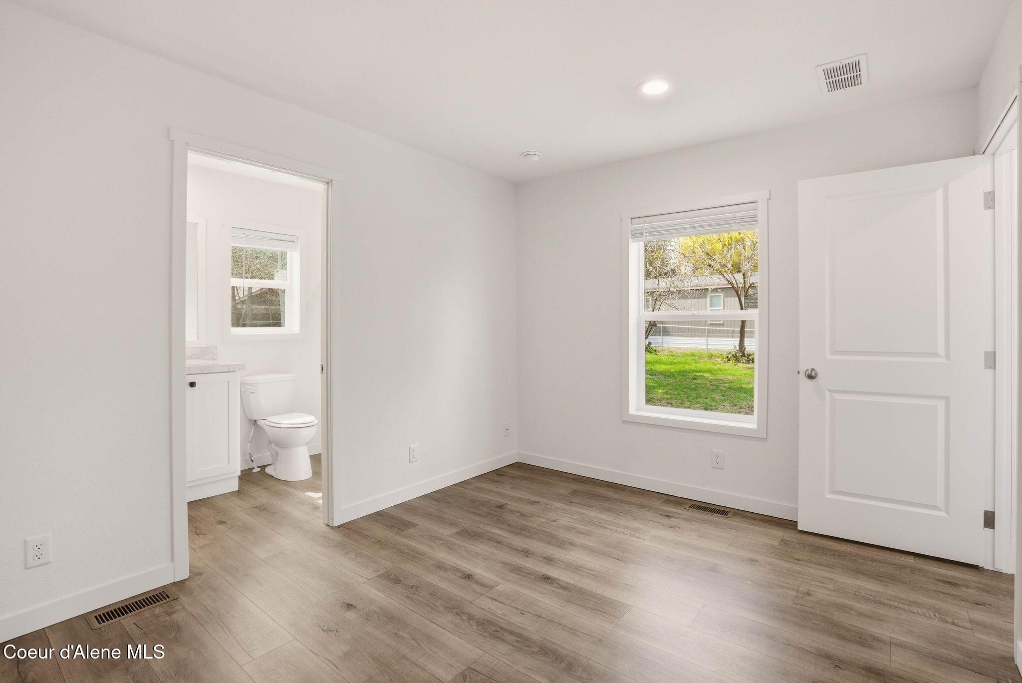 11776 Hauser Lake Road, Unit SPC 21 Hauser, ID 83854 - Photo 10 of 21 Inside-Media- N Hauser-22