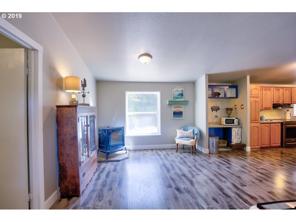34876 Southeast Randall Road Estacada, OR 97023 - Photo 11 of 20 Gallery Image 11