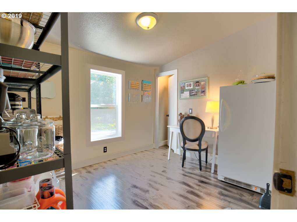 34876 Southeast Randall Road Estacada, OR 97023 - Photo 15 of 20 Gallery Image 15