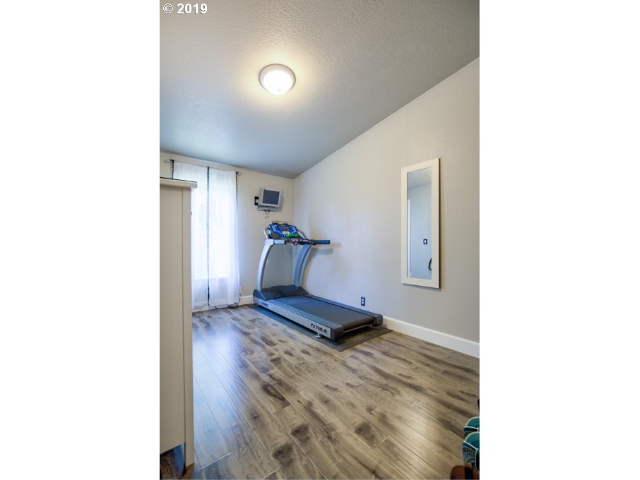34876 Southeast Randall Road Estacada, OR 97023 - Photo 16 of 20 Gallery Image 16