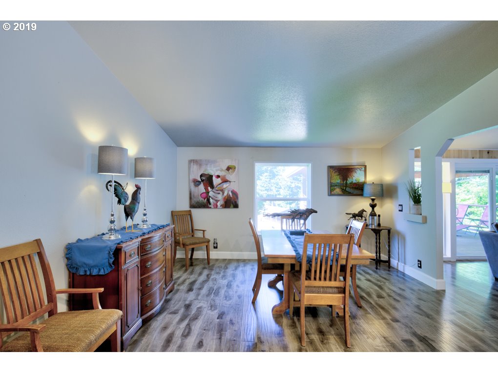 34876 Southeast Randall Road Estacada, OR 97023 - Photo 18 of 20 Gallery Image 18