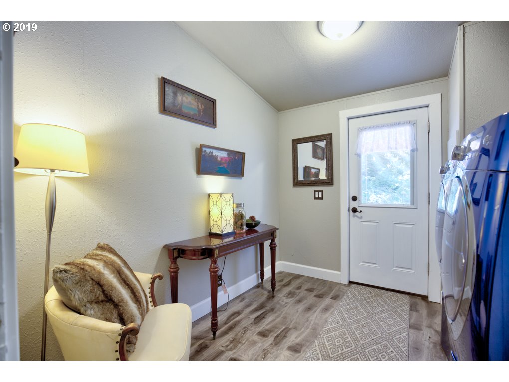 34876 Southeast Randall Road Estacada, OR 97023 - Photo 8 of 20 Gallery Image 8