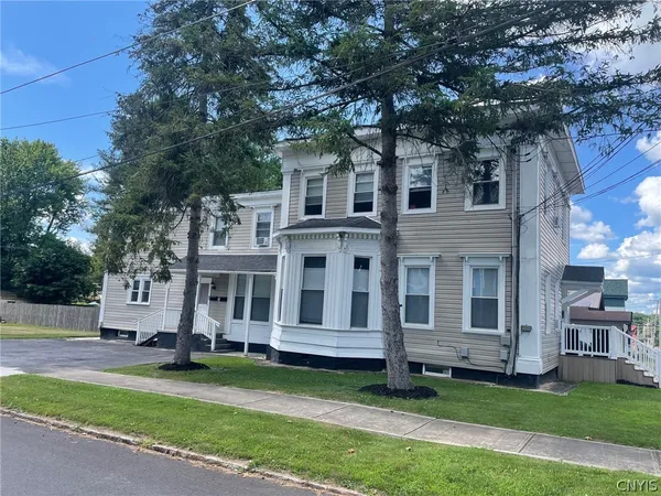 $1,100 | 44 Bridge Street, Schroeppel, NY 13135
