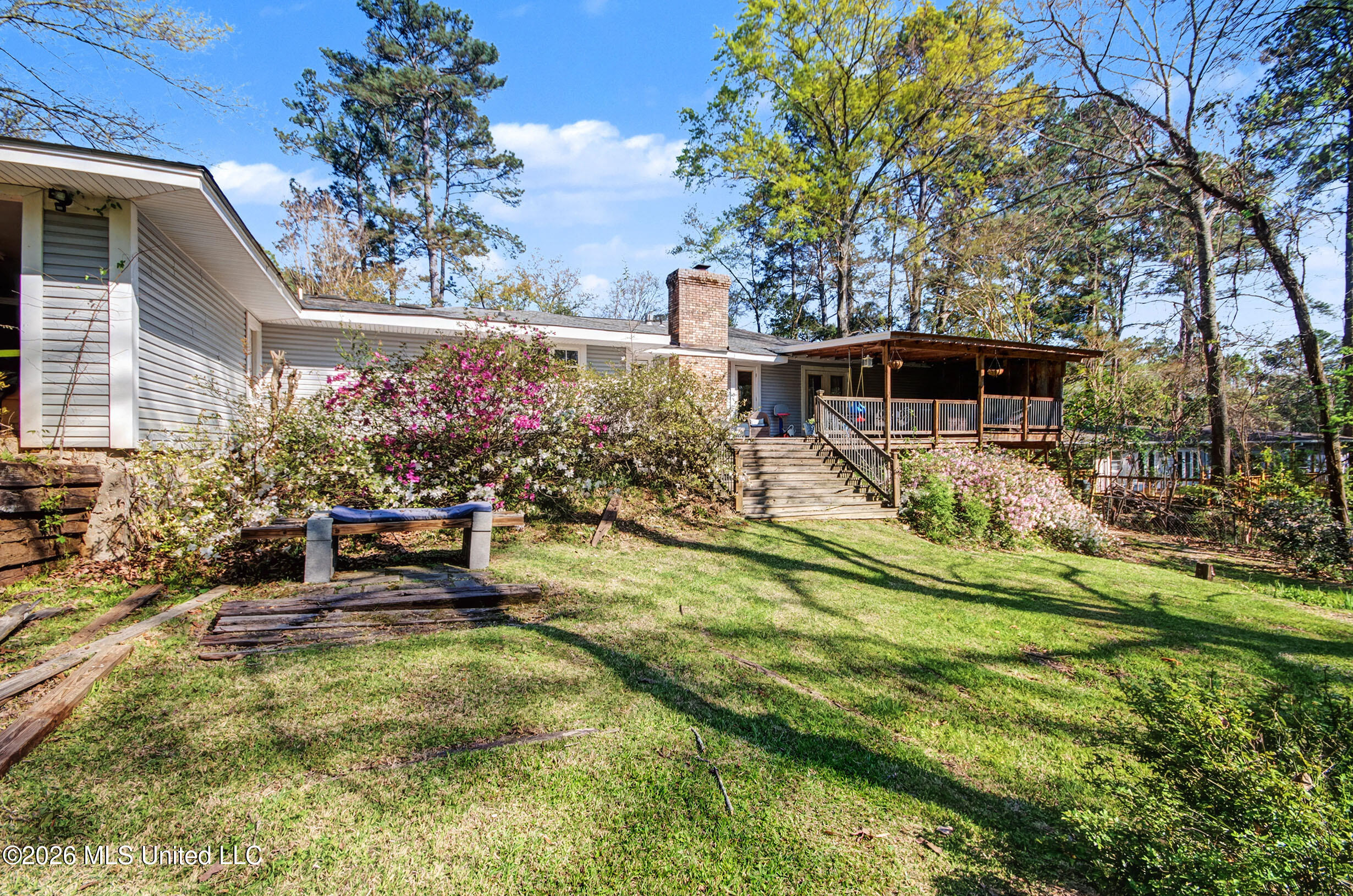 3919 Pinewood Drive Jackson, MS 39211 - Photo 5 of 36 IMG_3652