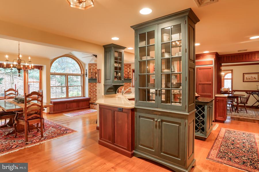 541 Hilltop Road Hummelstown, PA 17036 - Photo 20 of 76 Custom Cabinetry