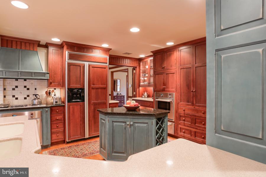 541 Hilltop Road Hummelstown, PA 17036 - Photo 31 of 76 Custom Cherry Kitchen