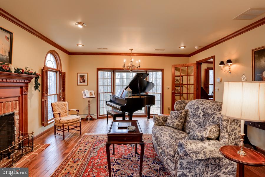 541 Hilltop Road Hummelstown, PA 17036 - Photo 41 of 76 Hardwood Floors