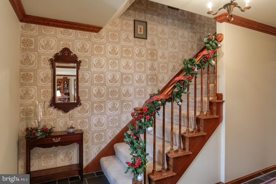 541 Hilltop Road Hummelstown, PA 17036 - Photo 7 of 76 Foyer