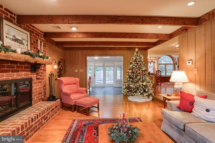 541 Hilltop Road Hummelstown, PA 17036 - Photo 10 of 76 Hardwood Floors
