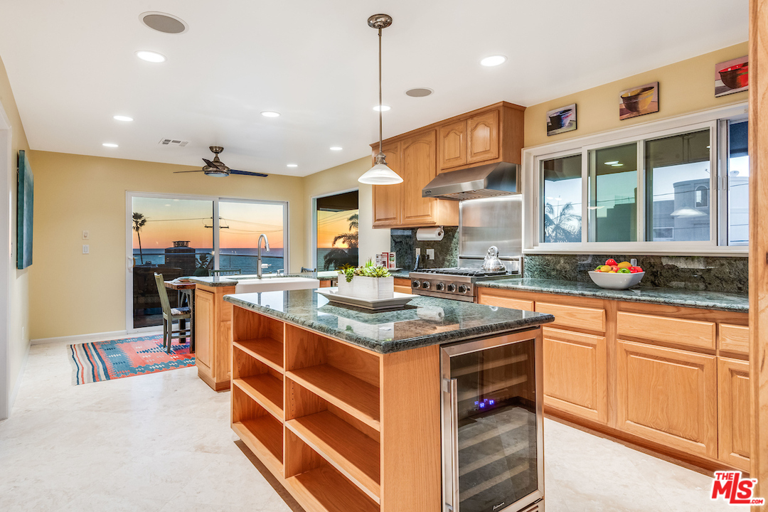 220 Rees Street Playa del Rey, CA 90293 - Photo 4 of 41