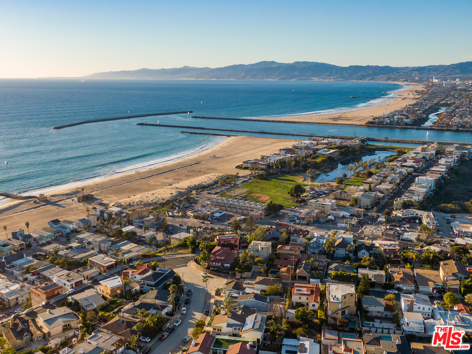 220 Rees Street Playa del Rey, CA 90293 - Photo 41 of 41