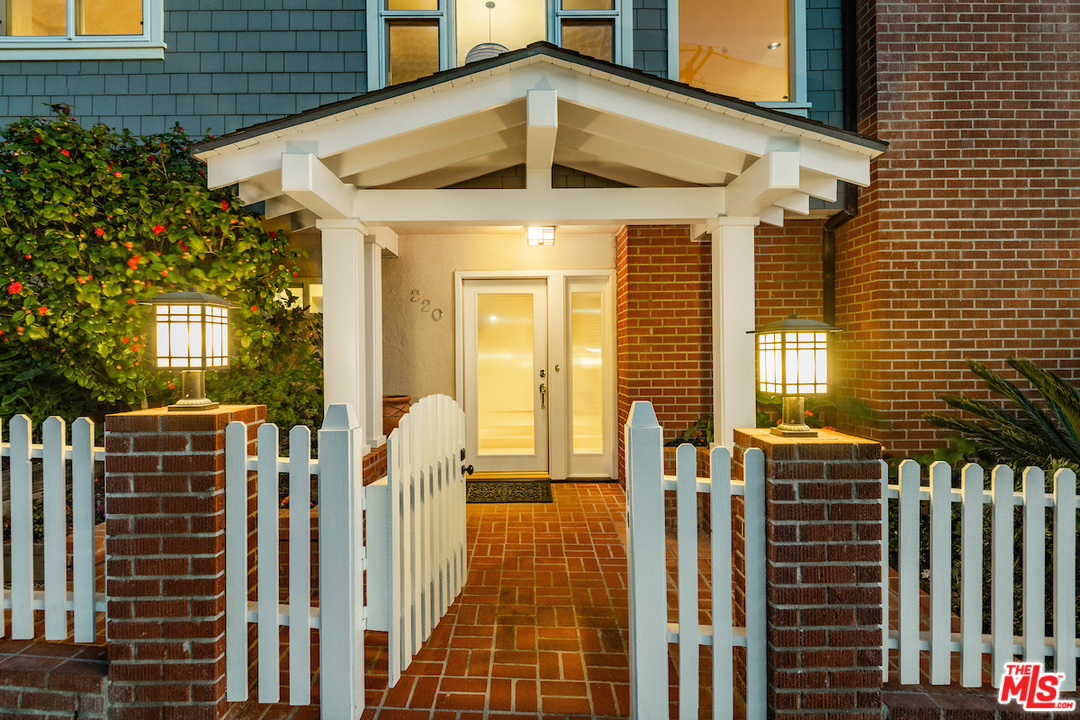 220 Rees Street Playa del Rey, CA 90293 - Photo 10 of 41