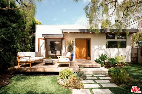 $2,465,000 | 859 Nowita Place, Venice, CA 90291