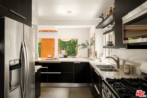 $2,465,000 | 859 Nowita Place, Venice, CA 90291