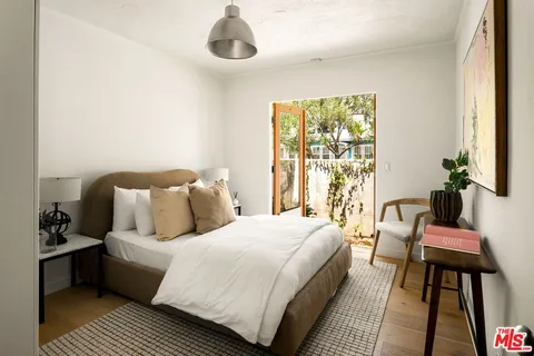 $2,465,000 | 859 Nowita Place, Venice, CA 90291
