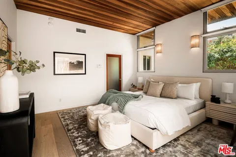 $2,465,000 | 859 Nowita Place, Venice, CA 90291
