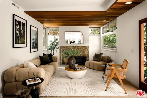 $2,465,000 | 859 Nowita Place, Venice, CA 90291