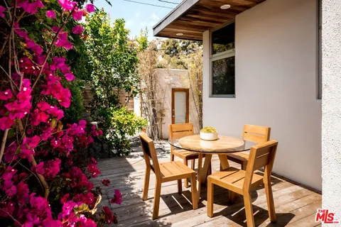 $2,465,000 | 859 Nowita Place, Venice, CA 90291