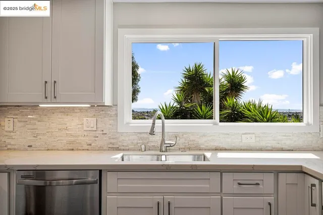 $879,000 | 9949 Lawlor Street, Oakland, CA 94605