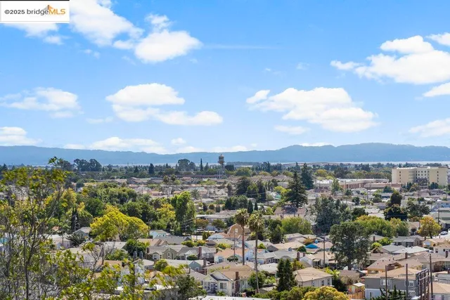 $879,000 | 9949 Lawlor Street, Oakland, CA 94605