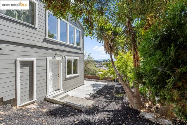 $879,000 | 9949 Lawlor Street, Oakland, CA 94605