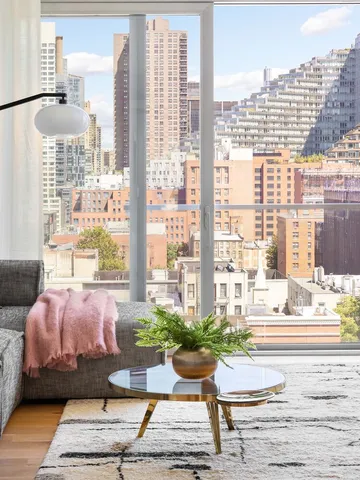 $1,888,000 | 547 West 47th Street, Unit 1114 | Hell's Kitchen