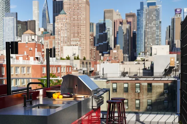 $1,888,000 | 547 West 47th Street, Unit 1114 | Hell's Kitchen