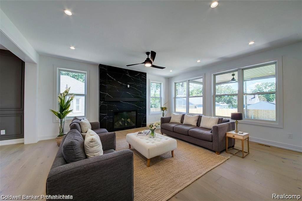 3521 Chester Road Royal Oak, MI 48073 - Photo 17 of 80