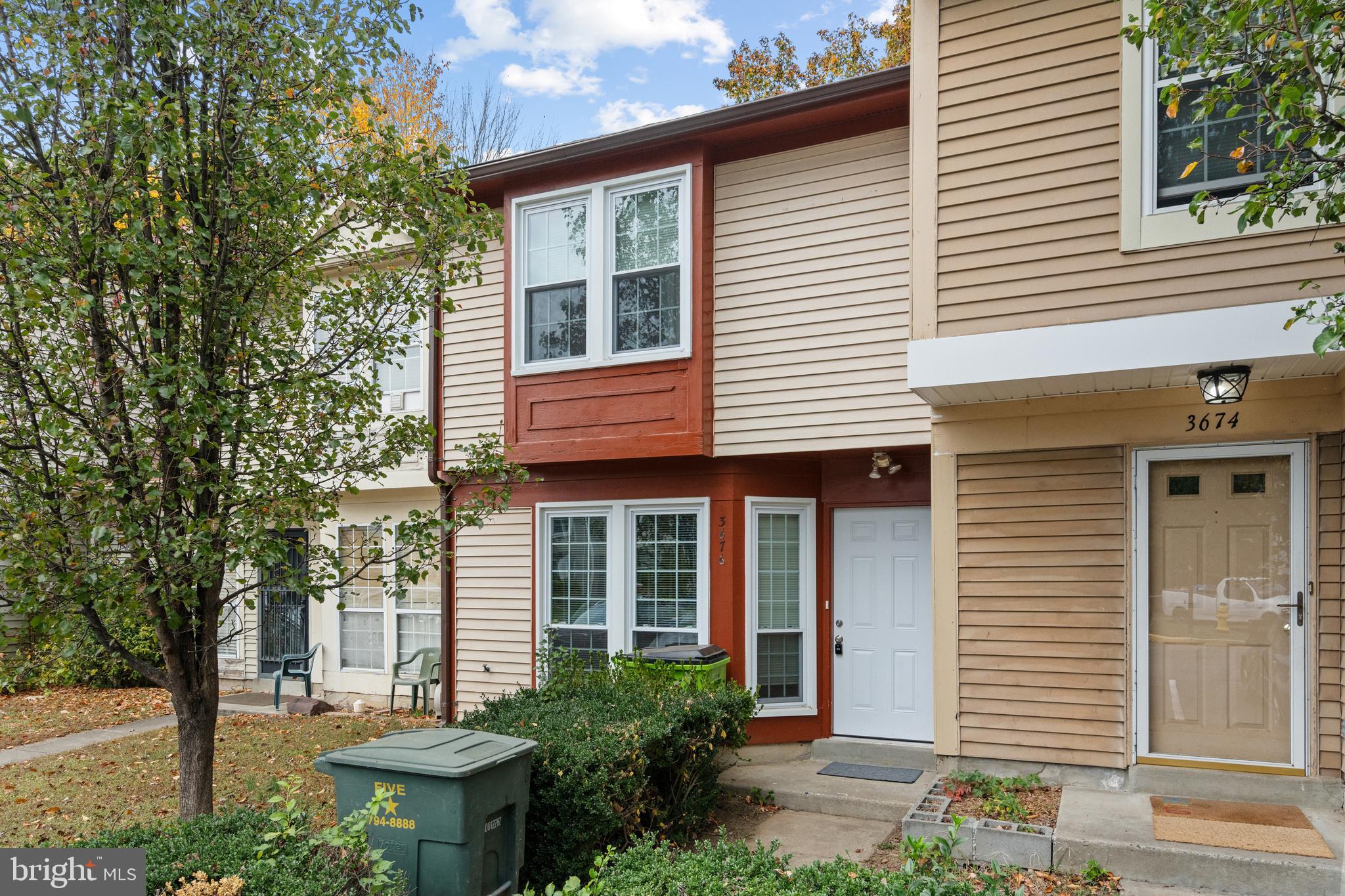 3676 Masthead Trail Triangle, VA 22172 - Photo 2 of 24 Gallery Image 2