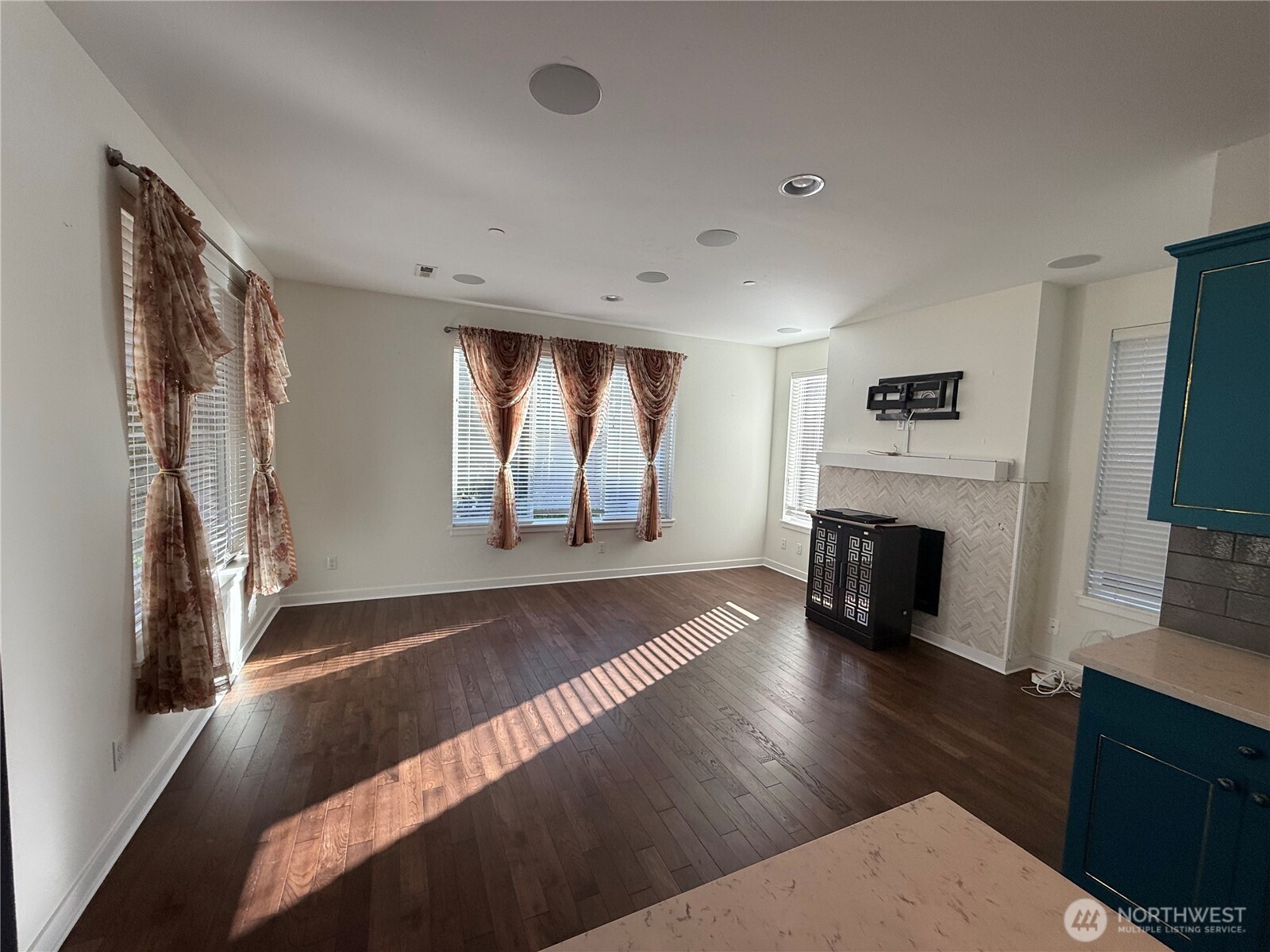 3528 192nd Place Southeast Bothell, WA 98012 - Photo 2 of 18