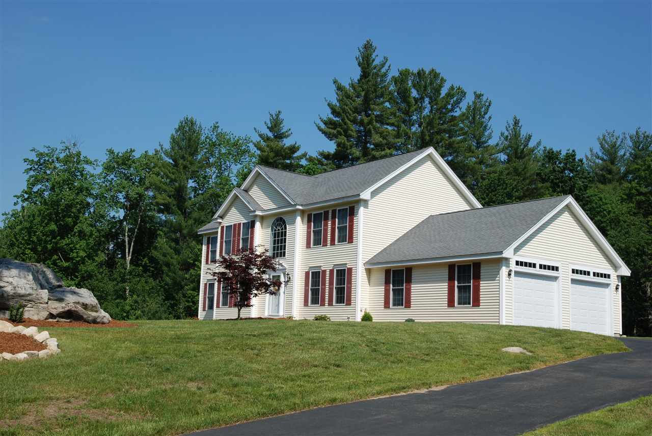 152 Pinecrest Road Litchfield, NH 03052 - Photo 1 of 38