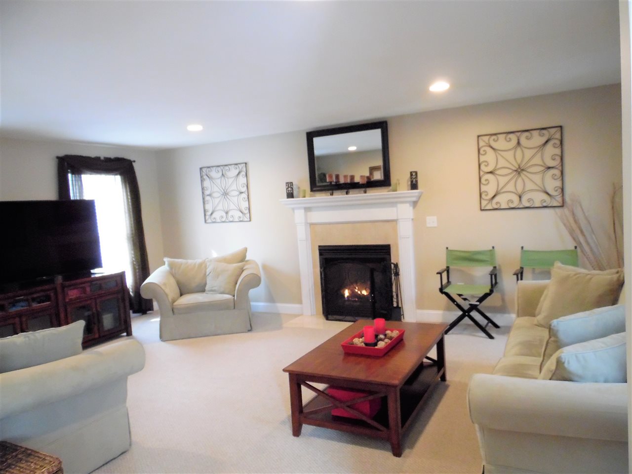 152 Pinecrest Road Litchfield, NH 03052 - Photo 4 of 38