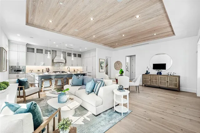 $2,950,000 | 160 Southeast 1st Avenue, Delray Beach, FL 33444