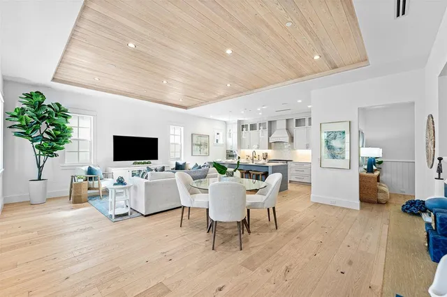 $2,950,000 | 160 Southeast 1st Avenue, Delray Beach, FL 33444