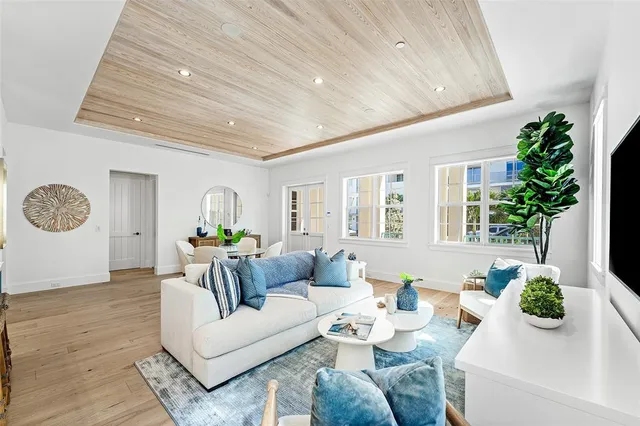 $2,950,000 | 160 Southeast 1st Avenue, Delray Beach, FL 33444