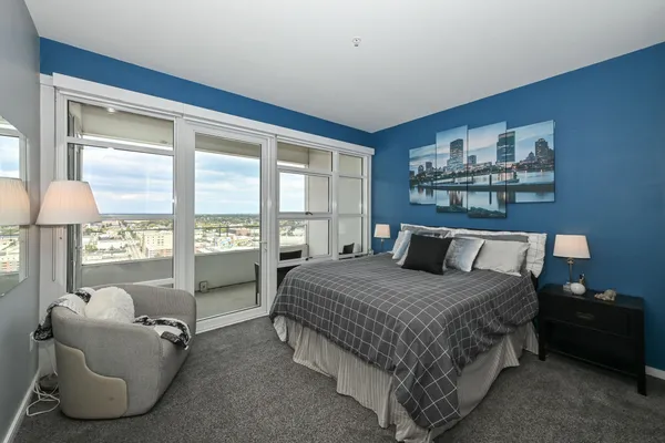 $369,900 | 1141 North Doctor Martin Luther King Junior Drive, Unit 2807, Milwaukee, WI 53203