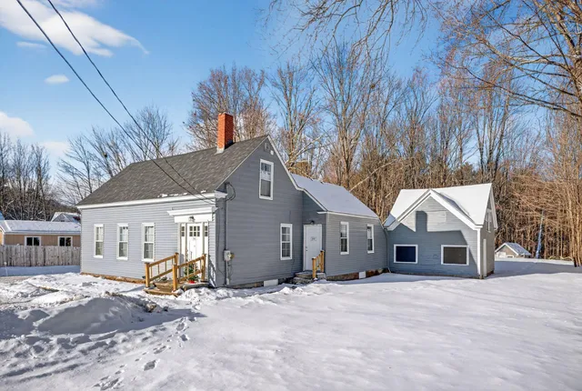 $275,000 | 86 Turner Street, Buckfield, ME 04220