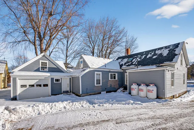 $275,000 | 86 Turner Street, Buckfield, ME 04220