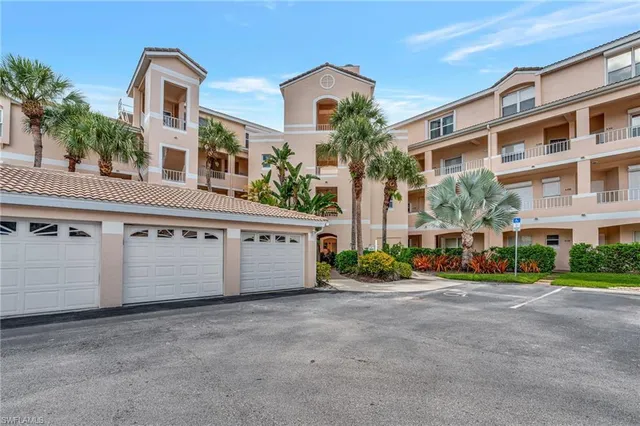 $255,000 | 992 Woodshire Lane, Unit D303, Naples, FL 34105
