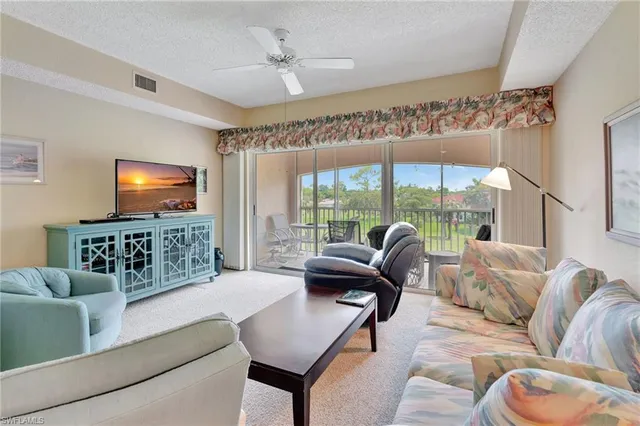 $255,000 | 992 Woodshire Lane, Unit D303, Naples, FL 34105