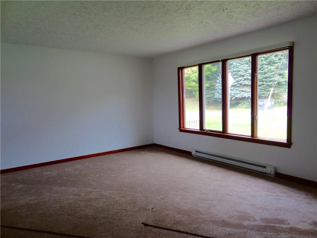 706 Virginia Avenue Rochester, PA 15074 - Photo 2 of 12